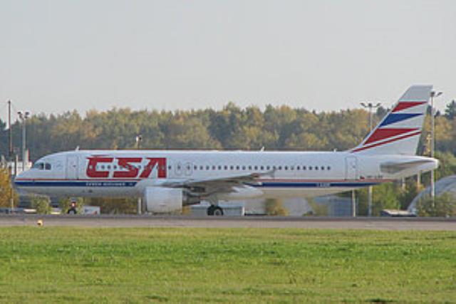 CSA Czech Airlines сократила работникам до 40% зарплаты