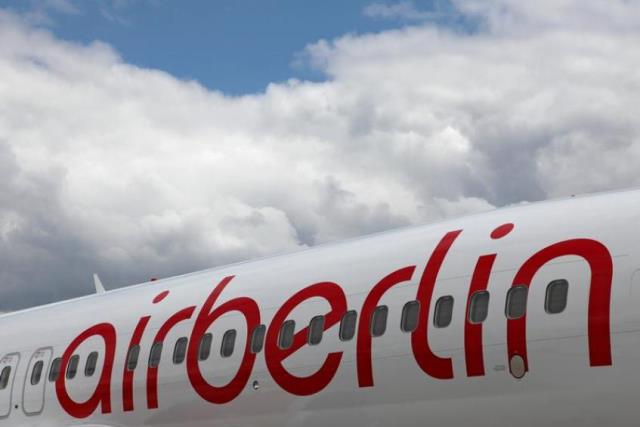Air Berlin с 1 мая начнет полеты из Штутгарта в Москву и Петербург