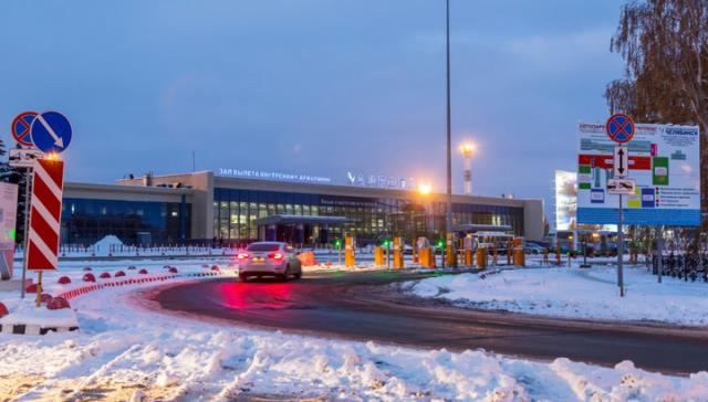 Сильный снегопад нарушил работу аэропорта Челябинска