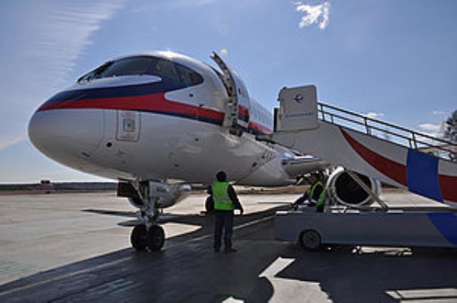 Авиакомпания Red Wings получит три самолёта Sukhoi SuperJet 100