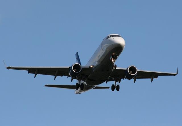 Авиакомпания "S7" планирует закупить 17 самолетов Embraer 170-LR до конца года