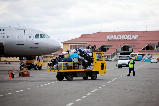 В аэропорту «Краснодара» рассказали о задержанных и отмененных рейсах из-за тумана