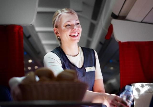 Авиакомпания Scandinavian Airlines ограничила подачу алкоголя пассажирам.