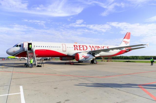 Рейс авиакомпании «Ред Вингс» из Уфы в Москву задерживается более чем на 6 часов
