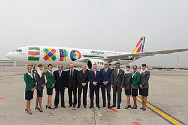 "Etihad Airways" и "Alitialia" представляют два новых самолета Airbus A330-200 в ливрее Expo Milano 2015