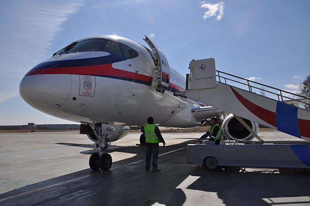 Казахстанский перевозчик "Scat" может заказать 20 Sukhoi SuperJet 100.