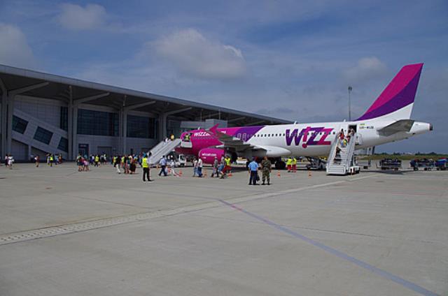 "Wizz Air" прекратит полеты в Харьков.