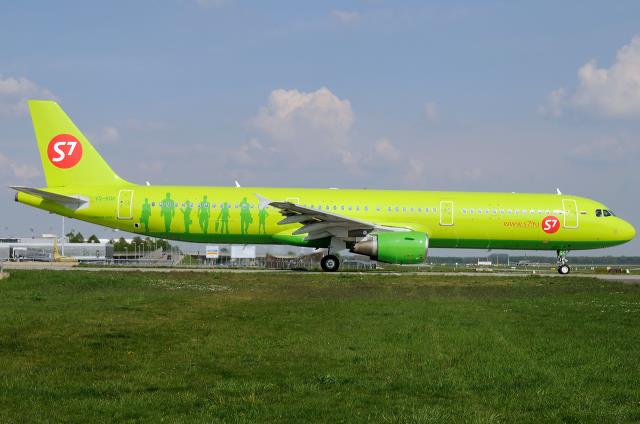 Авиакомпания "S7 Airlines" получила еще один самолет А321