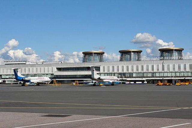 Основные эксплуатационные показатели деятельности аэропорта «Пулково» за май и 5 месяцев 2011 года