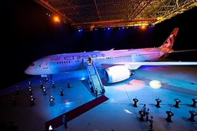 Авиакомпания "Etihad Airways" провела презентацию Airbus A380 и Boeing 787 в Абу-Даби