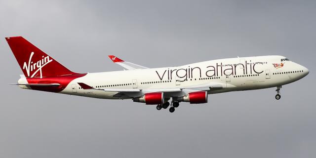 Virgin Atlantic отменила обязательный макияж для стюардесс