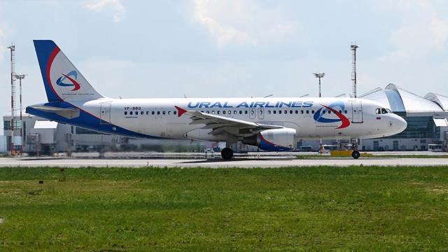 В Москве рейс «Уральских авиалиний» в Сочи задержали на девять часов