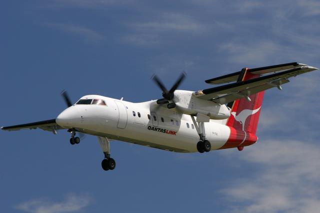 Q200 (Dash 8-200)