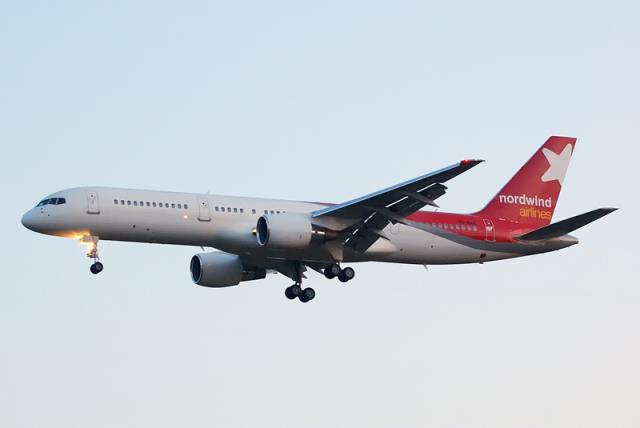 Boeing 757-200 авиакомпании Nord Wind совершил экстренную посадку в Красноярске