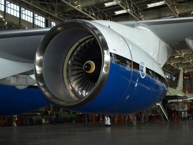 Ил-96-400Т