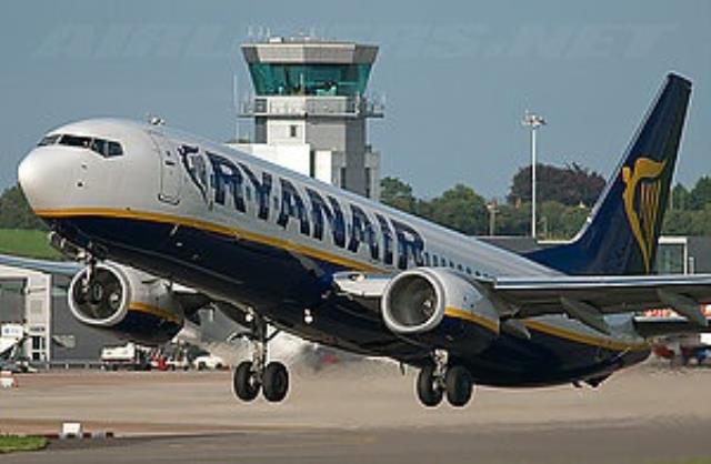 Доходы "Ryanair" упали на 21%