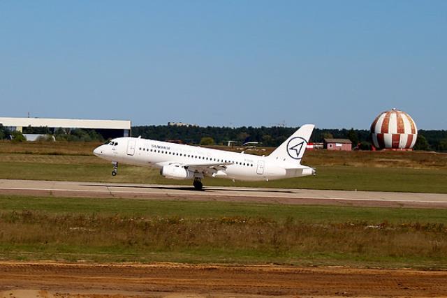 Авиакомпания "Грозный Авиа" снова попытается купить Sukhoi SuperJet 100.