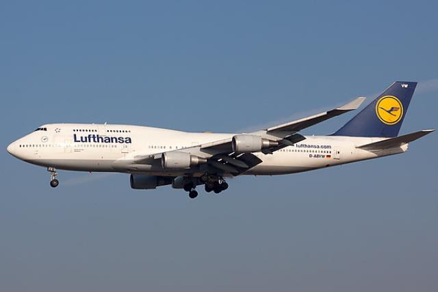Авиакомпания Lufthansa отказывается от концепции салона "кресло + кровать".