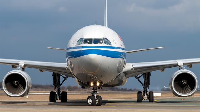 B-8383:Airbus A330-300:Air China