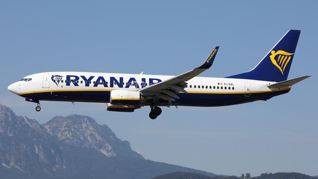 EI-EBL:Boeing 737-800:Ryanair