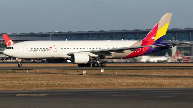 HL7739:Boeing 777-200:Asiana Airlines