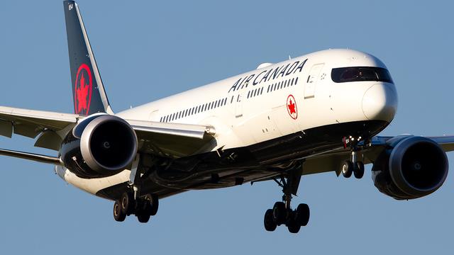 C-FVLU::Air Canada