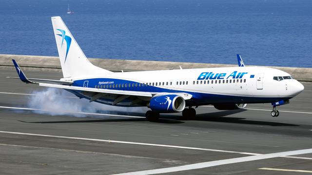 YR-BMK:Boeing 737-800:Blue Air