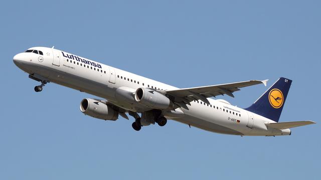 D-AIDT:Airbus A321:Lufthansa